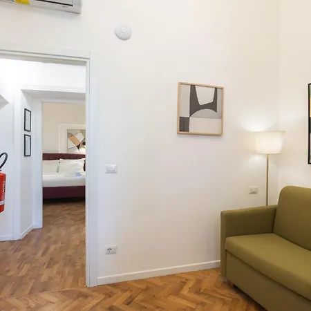 Palazzo Taverna 3*